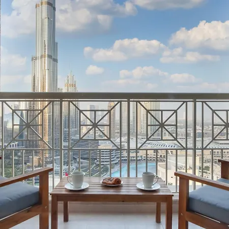 Signature Burj Khalifa View Residence Dubai Buitenkant foto